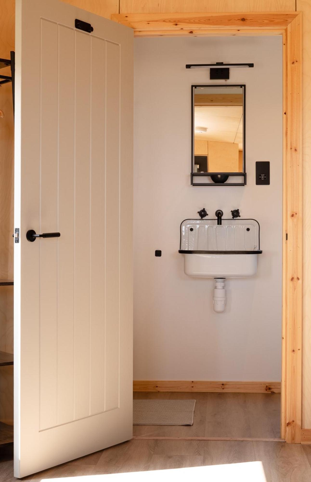 Rustic Cabins, Sea Views From Rewilded Farm With Highland Cows St. Andrews Exterior foto