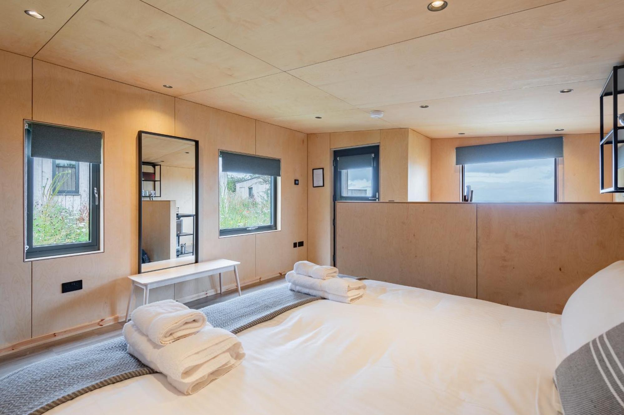 Rustic Cabins, Sea Views From Rewilded Farm With Highland Cows St. Andrews Exterior foto