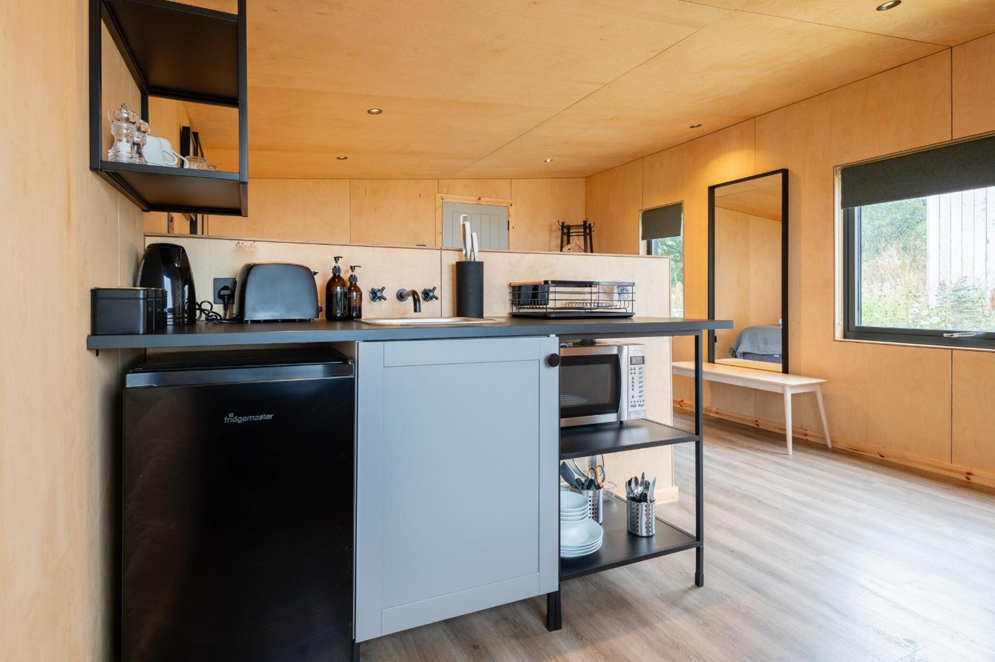 Rustic Cabins, Sea Views From Rewilded Farm With Highland Cows St. Andrews Exterior foto